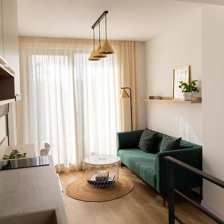 Studio 8 I One Bedroom Apartment I Airport I Therme Otopeni Exteriör bild