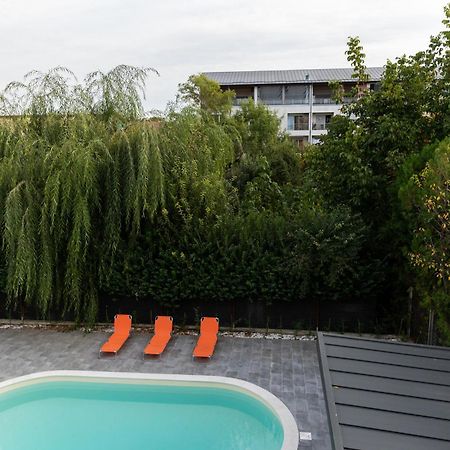 Studio 8 I One Bedroom Apartment I Airport I Therme Otopeni Exteriör bild