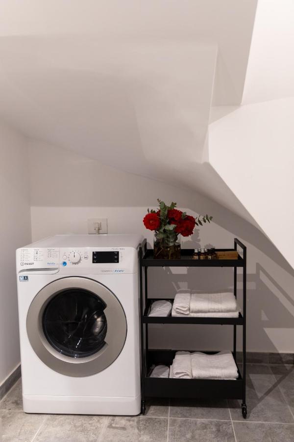 Studio 8 I One Bedroom Apartment I Airport I Therme Otopeni Exteriör bild