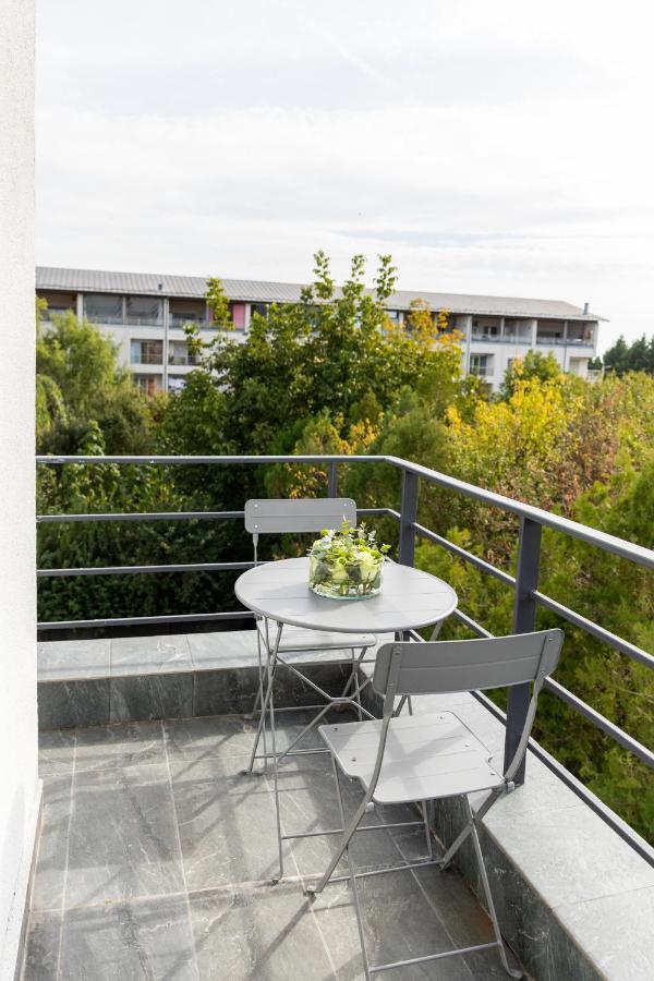 Studio 8 I One Bedroom Apartment I Airport I Therme Otopeni Exteriör bild